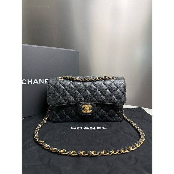 Chanel Handbags - Chanel Women Pre-Loved Bag Brand New Condition